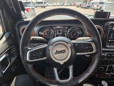 Used 2021 Jeep Gladiator Mojave AWD/4WD image 9