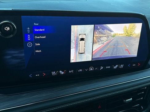 New 2025 Chevrolet Suburban Premier image 21