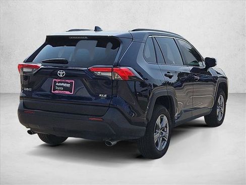 Used 2025 Toyota RAV4 XLE FWD image 5