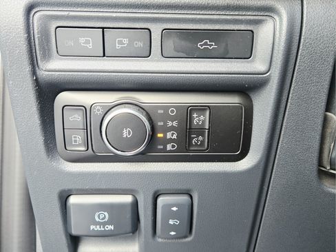 Used 2023 Ford F150 Lariat w/ Equipment Group 502A High AWD/4WD image 27