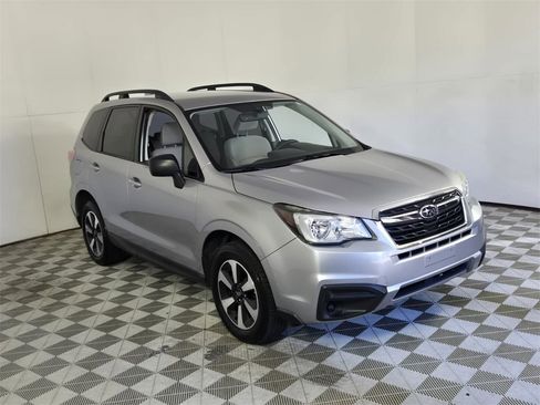 Used 2018 Subaru Forester 2.5i w/ Alloy Wheel Package image 2
