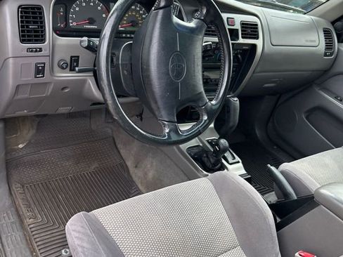 Used 2002 Toyota 4Runner SR5 image 2
