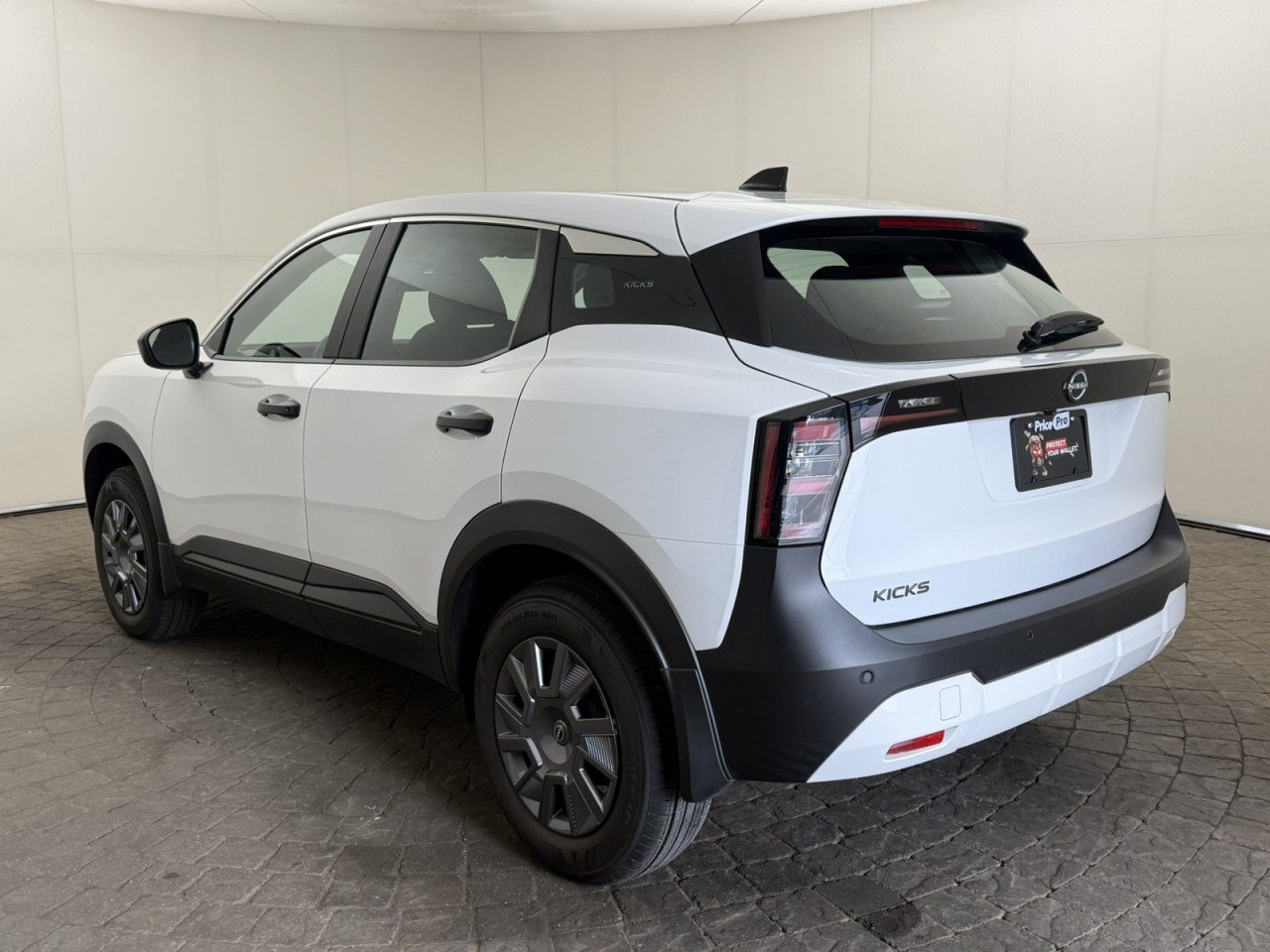 Used 2026 Nissan Kicks S FWD image 5