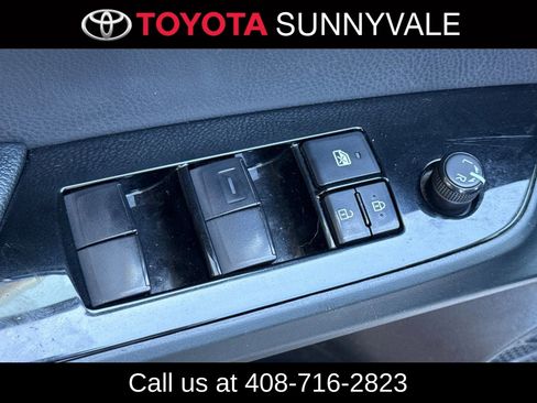 Used 2021 Toyota Prius Prime LE FWD image 17