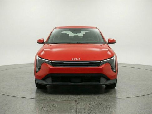 Used 2025 Kia K4 LXS image 2