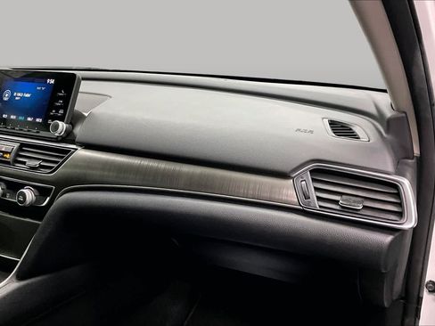 Used 2020 Honda Accord LX image 18