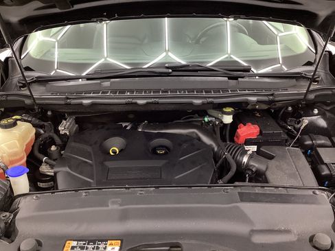 Used 2017 Ford Edge SEL w/ Equipment Group 201A FWD image 42