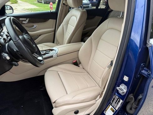 Used 2017 Mercedes-Benz GLC 300 w/ Premium 1 Package image 9
