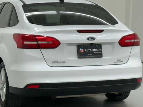 Used 2015 Ford Focus SE image 45