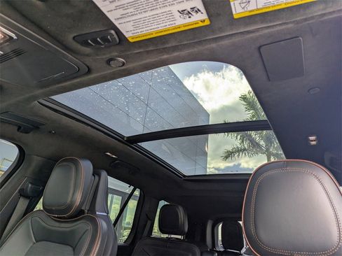 Certified 2025 Lincoln Aviator Black Label image 24