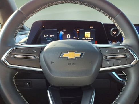 Used 2024 Chevrolet Equinox EV LT FWD image 23
