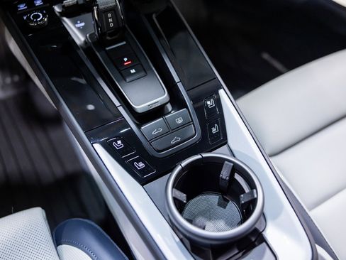 Used 2025 Porsche 911 Carrera 4 GTS image 48