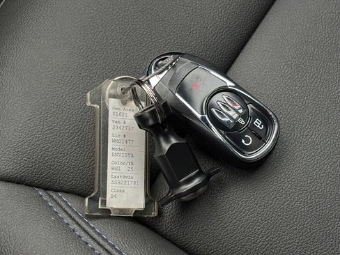 Used 2025 Buick Envista Sport Touring image 22