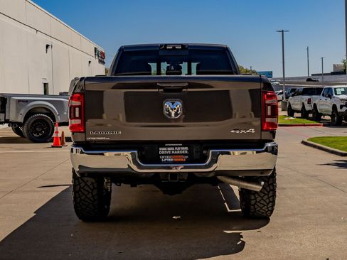 Used 2024 RAM 2500 Laramie AWD/4WD image 8