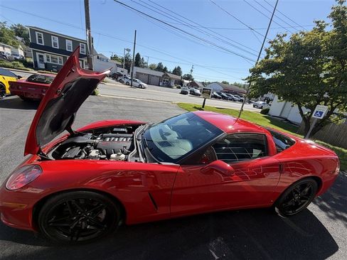 Used 2009 Chevrolet Corvette Coupe w/ Preferred Equipment Group RWD image 3