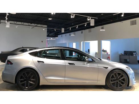 Used 2024 Tesla Model S image 10