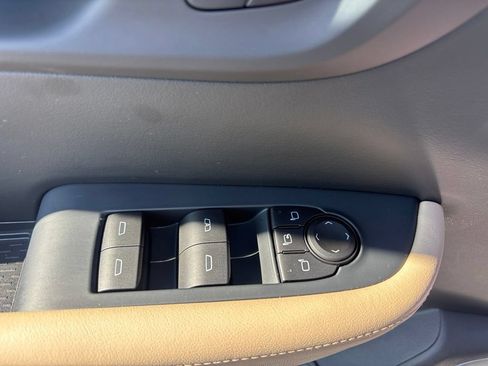 Used 2026 Buick Enclave Preferred w/ Power Package FWD image 19