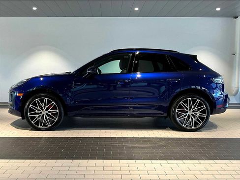 Used 2025 Porsche Macan S AWD/4WD image 2