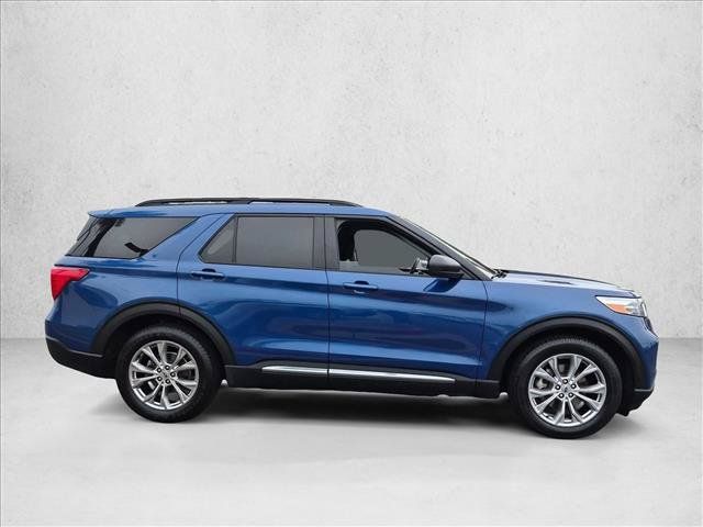 Used 2020 Ford Explorer XLT w/ Equipment Group 202A RWD image 4