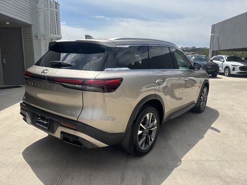 Used 2025 INFINITI QX60 Luxe w/ Vision Package image 6