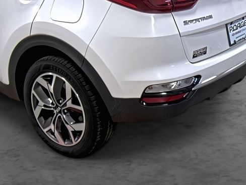 Used 2020 Kia Sportage EX image 9