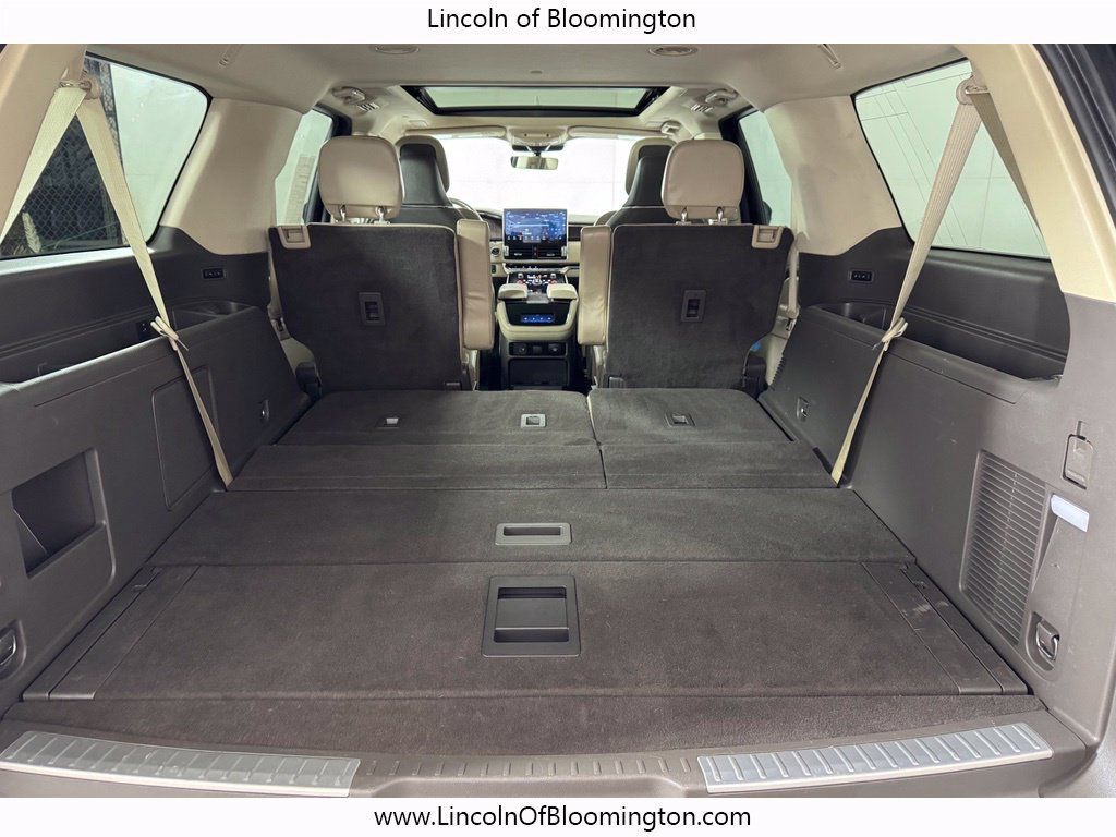 Certified 2022 Lincoln Navigator L Reserve AWD/4WD image 16