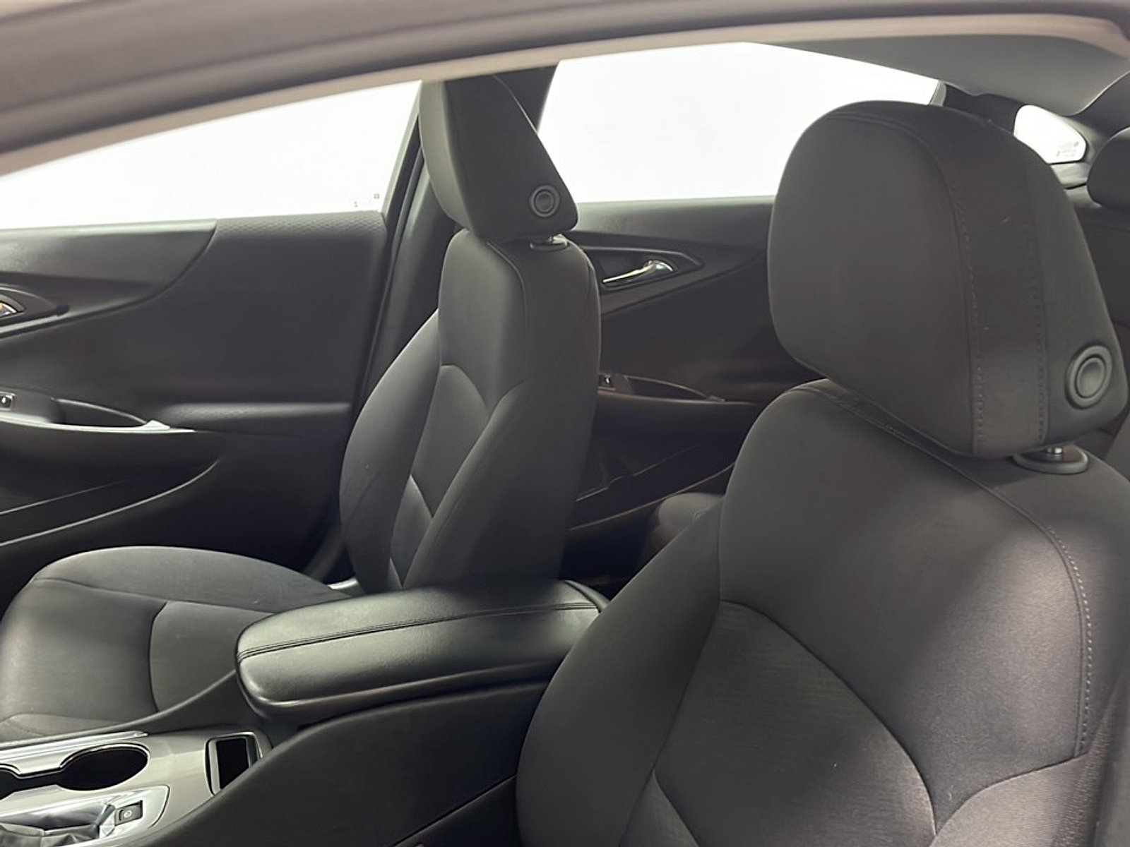 Used 2023 Chevrolet Malibu LT FWD image 9
