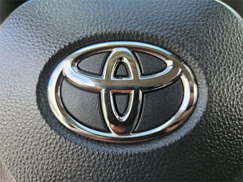 Used 2024 Toyota RAV4 XLE image 27