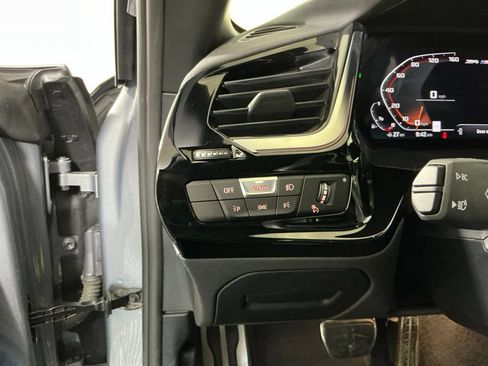 Certified 2024 BMW Z4 M40i w/ Premium Package RWD image 15
