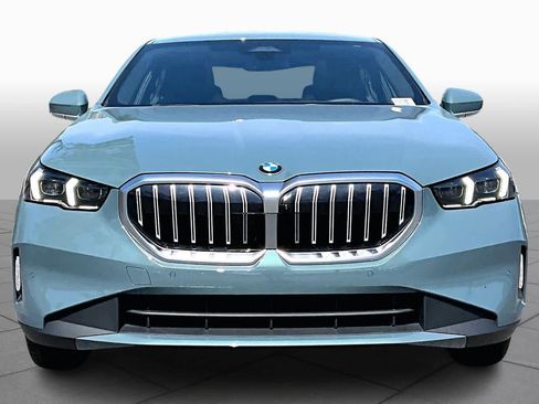 Certified 2025 BMW 530i image 4
