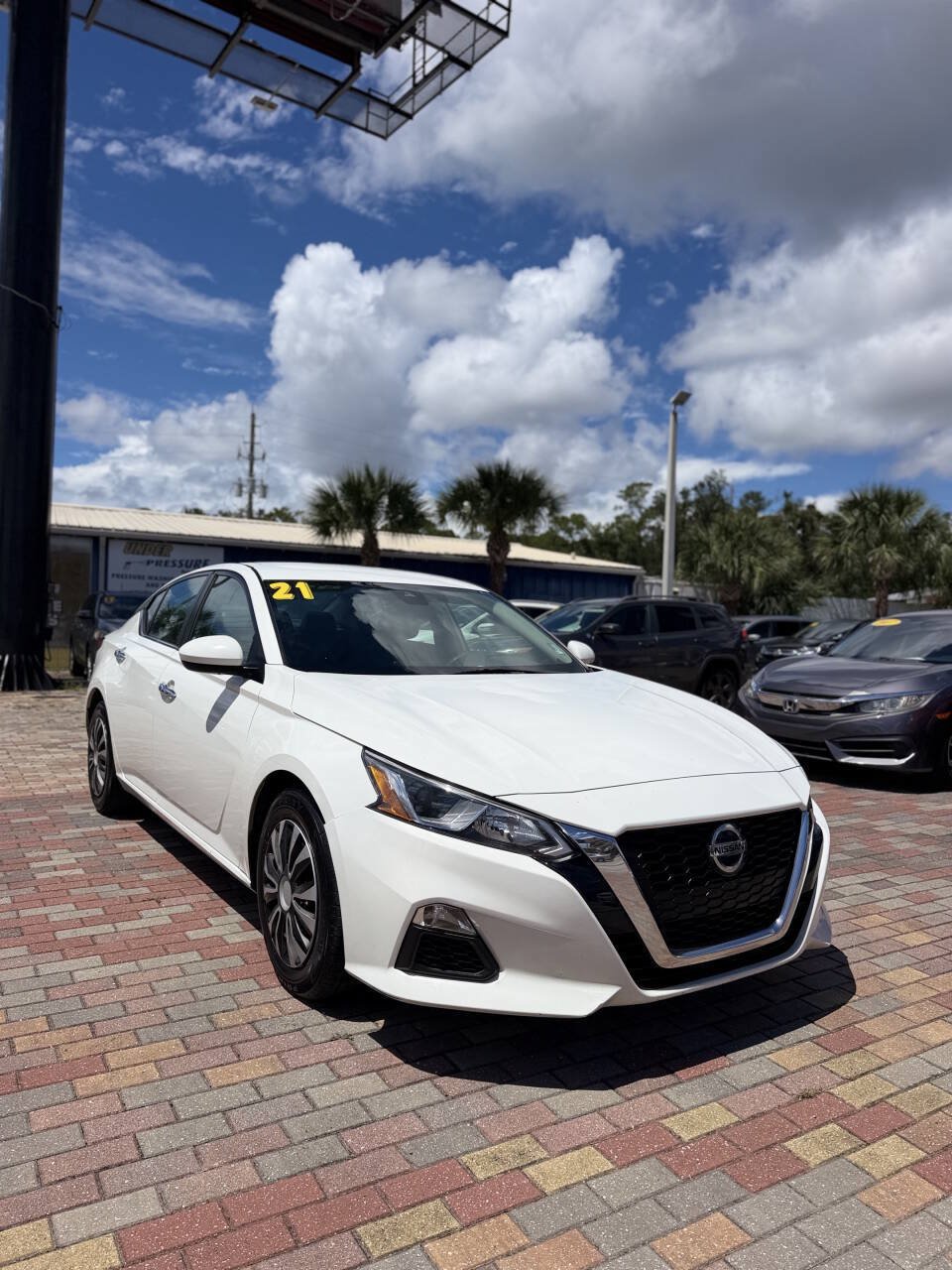 Used 2021 Nissan Altima 2.5 S FWD image 2