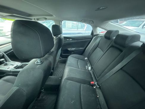 Used 2019 Honda Civic EX image 6