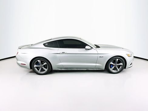 Used 2015 Ford Mustang GT image 10