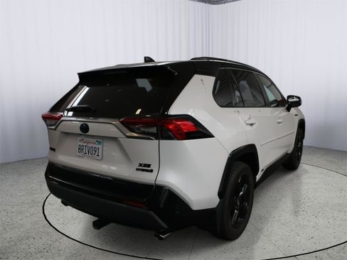 Used 2020 Toyota RAV4 XSE AWD/4WD image 7