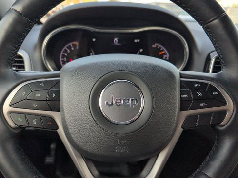 Used 2021 Jeep Grand Cherokee Laredo X RWD image 23