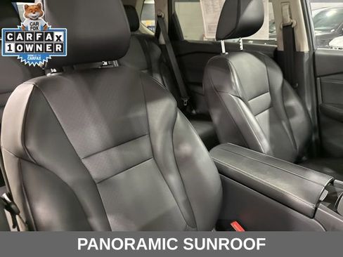 Used 2024 Nissan Rogue SV w/ SV Premium Package image 28