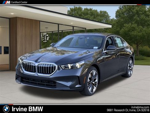 New 2026 BMW 530i w/ Premium Package image 1