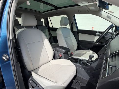 Used 2018 Volkswagen Tiguan SEL image 17
