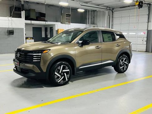 New 2026 Nissan Kicks SV FWD image 12