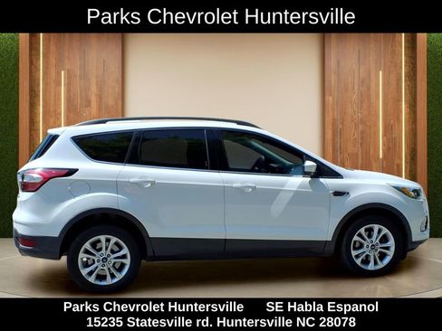 Used 2017 Ford Escape SE w/ Equipment Group 201A FWD image 35