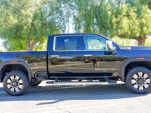 New 2026 GMC Sierra 2500 Denali w/ Denali Reserve Package AWD/4WD image 7