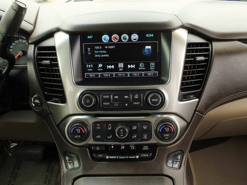 Used 2020 Chevrolet Suburban Premier image 21