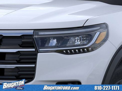 Used 2026 Ford Explorer Active w/ Active Comfort Package AWD/4WD image 19