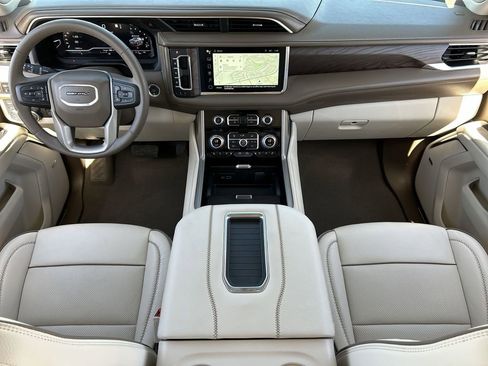 Used 2024 GMC Yukon XL Denali w/ Max Trailering Package image 21