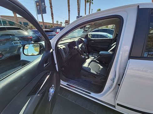 Used 2022 Chevrolet Colorado Z71 image 11