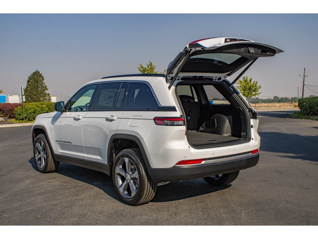 New 2026 Jeep Grand Cherokee Limited AWD/4WD image 9
