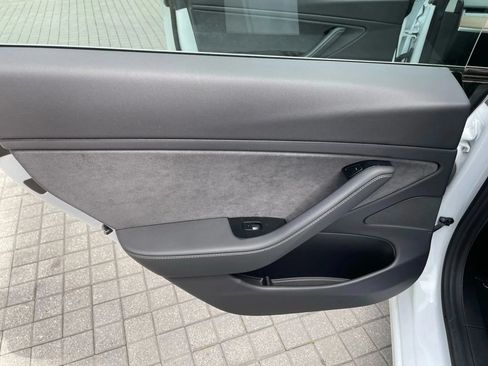 Used 2020 Tesla Model 3 Standard Range Plus RWD image 31