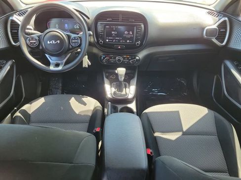 Used 2024 Kia Soul LX w/ Option Group 015 FWD image 14
