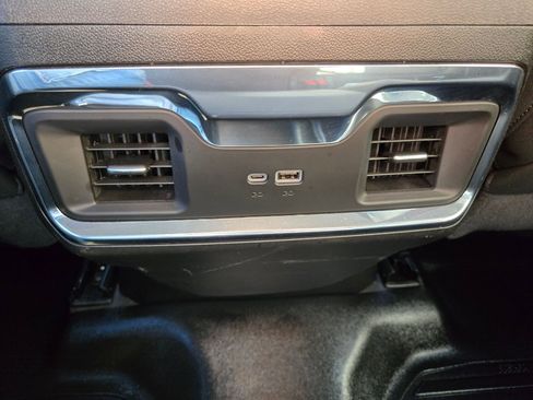 Used 2024 Chevrolet Silverado 2500 LTZ w/ LTZ Convenience Package image 30