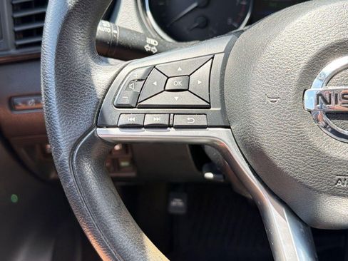 Used 2019 Nissan Rogue S AWD/4WD image 15